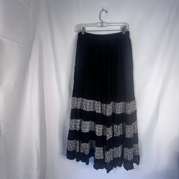 Signals Black White Tiered Stripe Aline Lined Flowy Boho Maxi Skirt Size Medium - Picture 2 of 8